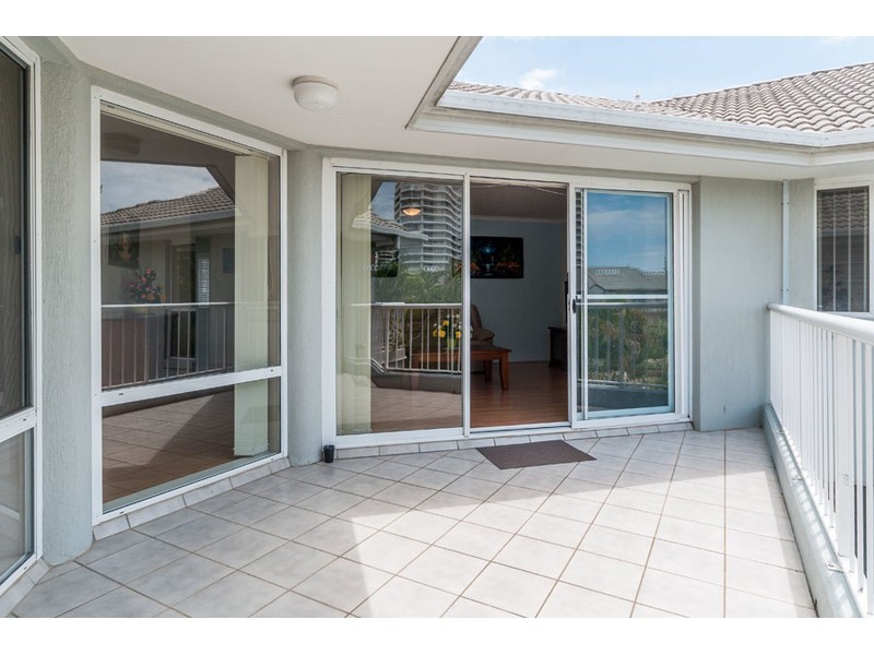12/4 Madang Crescent, Runaway Bay QLD 4216