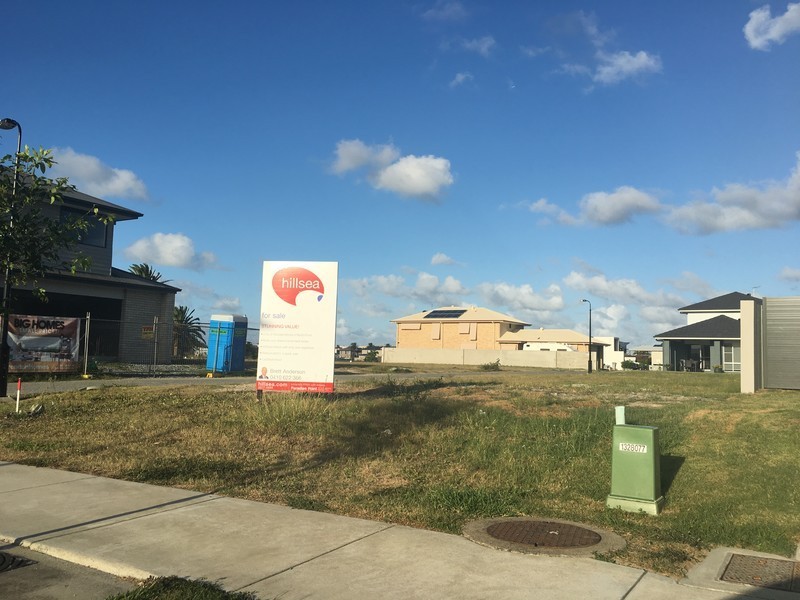 11 Catana Crescent, Hope Island QLD 4212