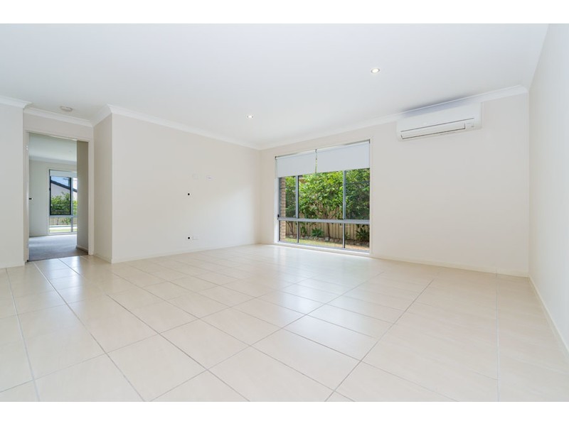 17 Annerley Avenue, Runaway Bay QLD 4216