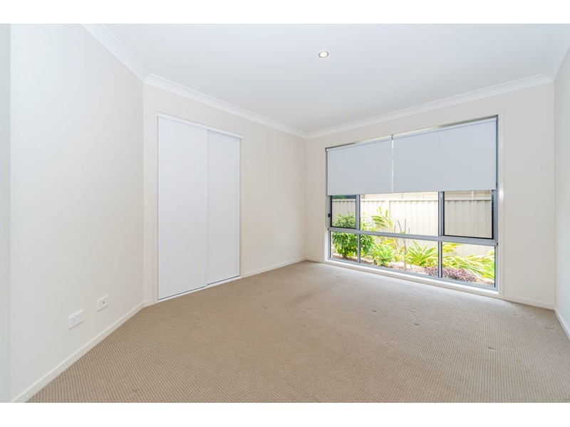 17 Annerley Avenue, Runaway Bay QLD 4216