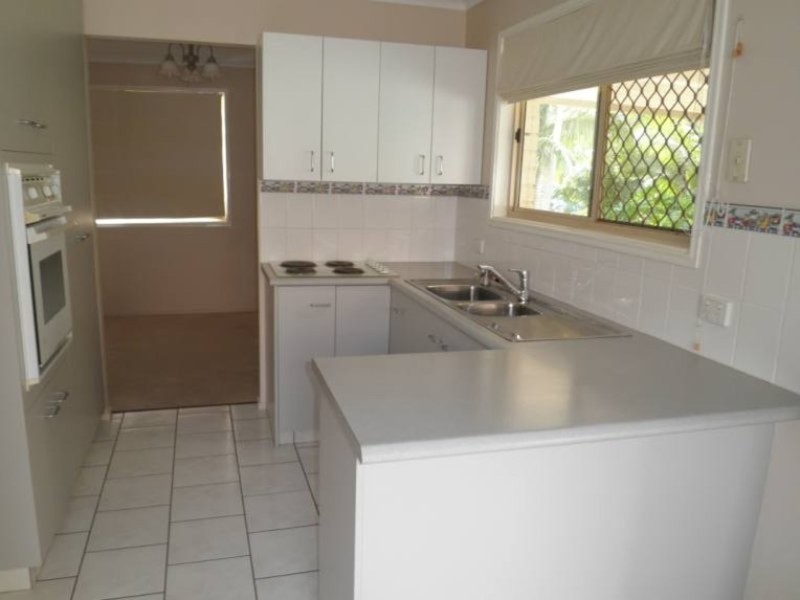 33 River Oak Drive, Helensvale QLD 4212