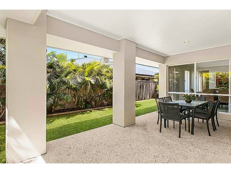 24 Iridium Drive, Hope Island QLD 4212