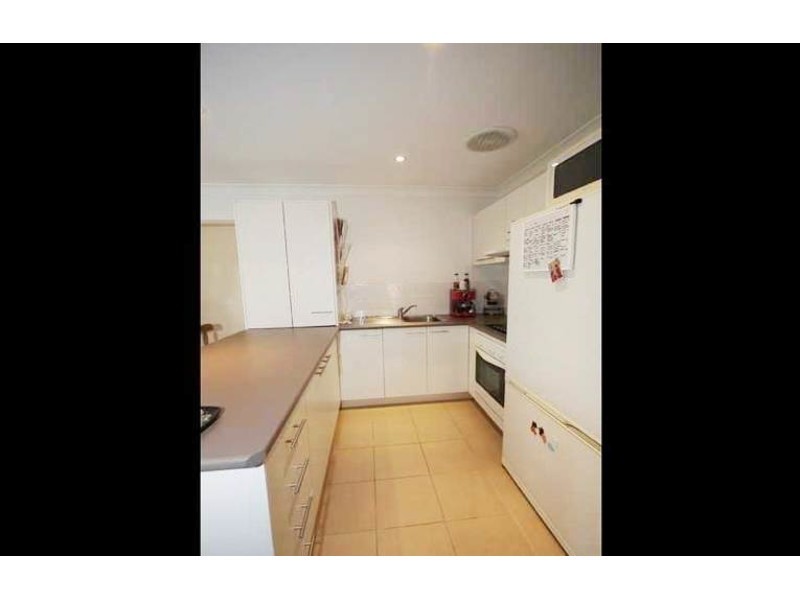 4/137 Olsen Avenue, Labrador QLD 4215