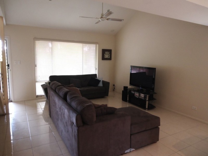 3/17 Kenny Drive, Labrador QLD 4215