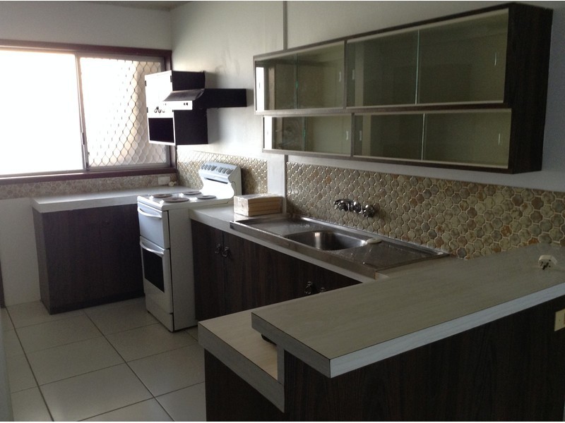 1/4 Vernia Place, Biggera Waters QLD 4216