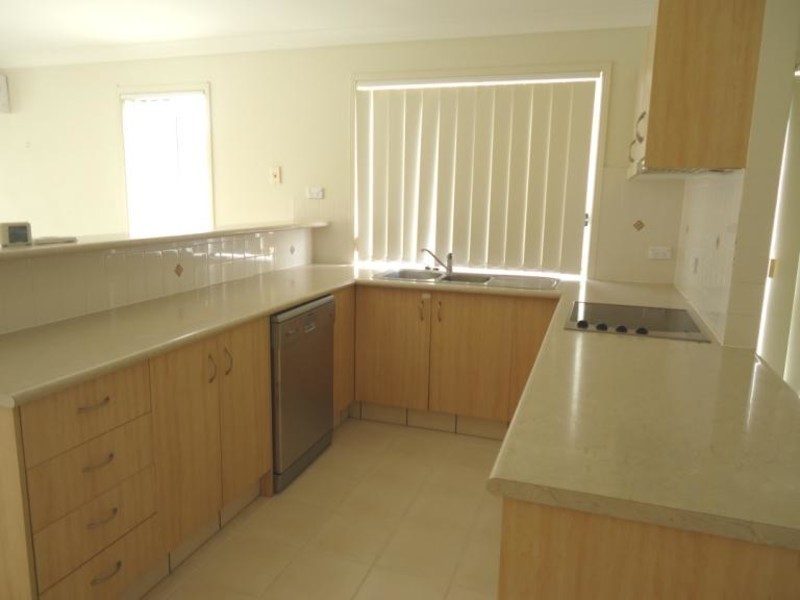 5 Katie Court, Arundel QLD 4214