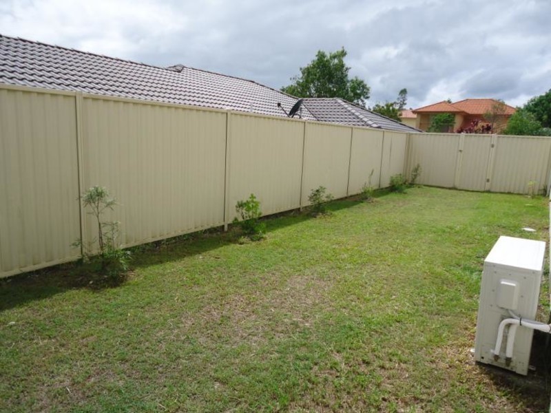 5 Katie Court, Arundel QLD 4214
