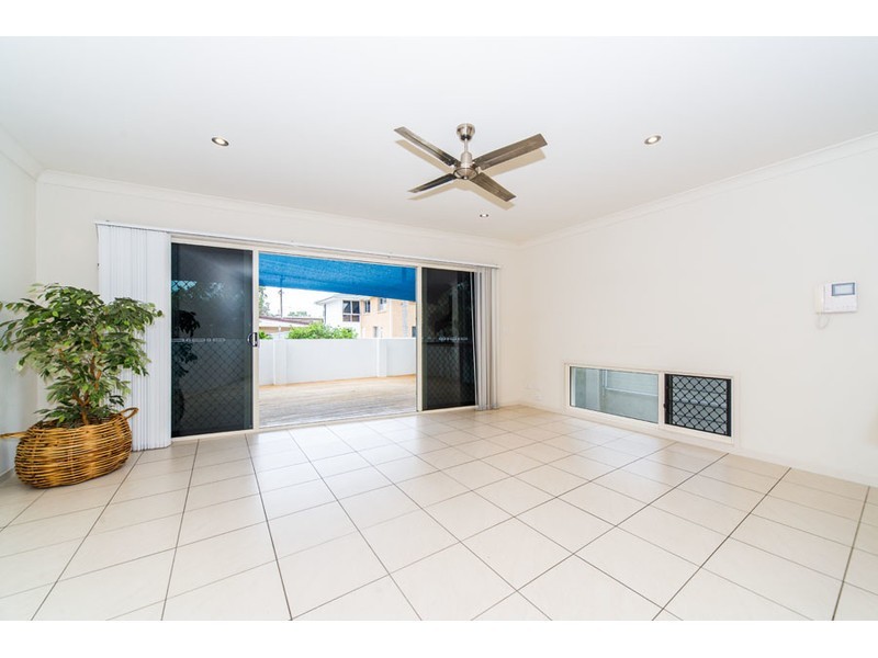 1/11 Mallard Avenue, Paradise Point QLD 4216