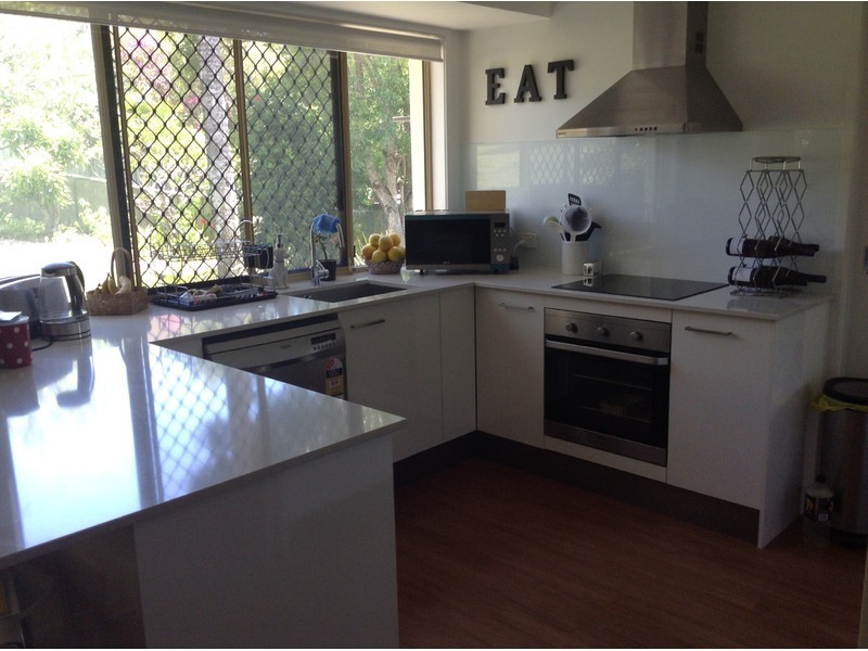 9 Tanunda Drive, Helensvale QLD 4212