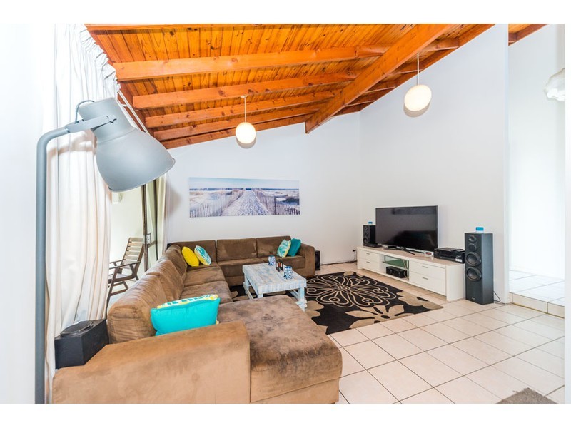 38 Markham Avenue, Runaway Bay QLD 4216