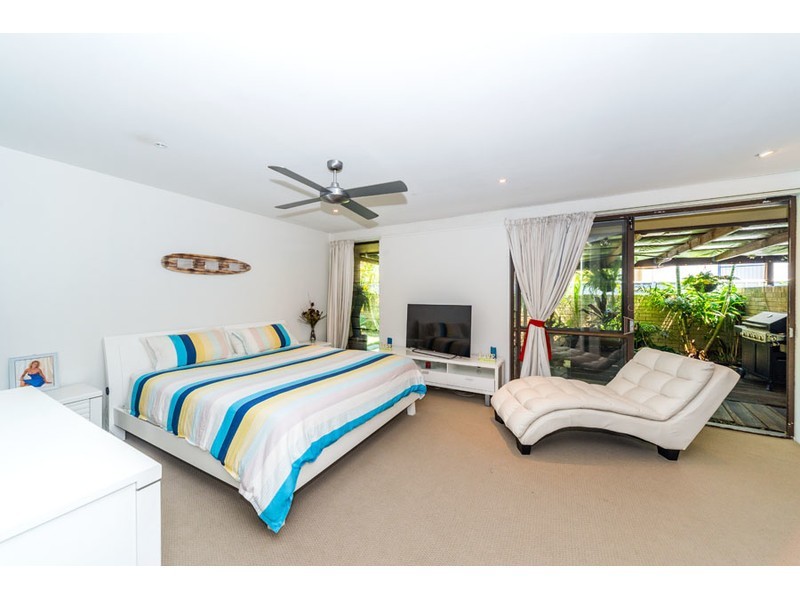 38 Markham Avenue, Runaway Bay QLD 4216