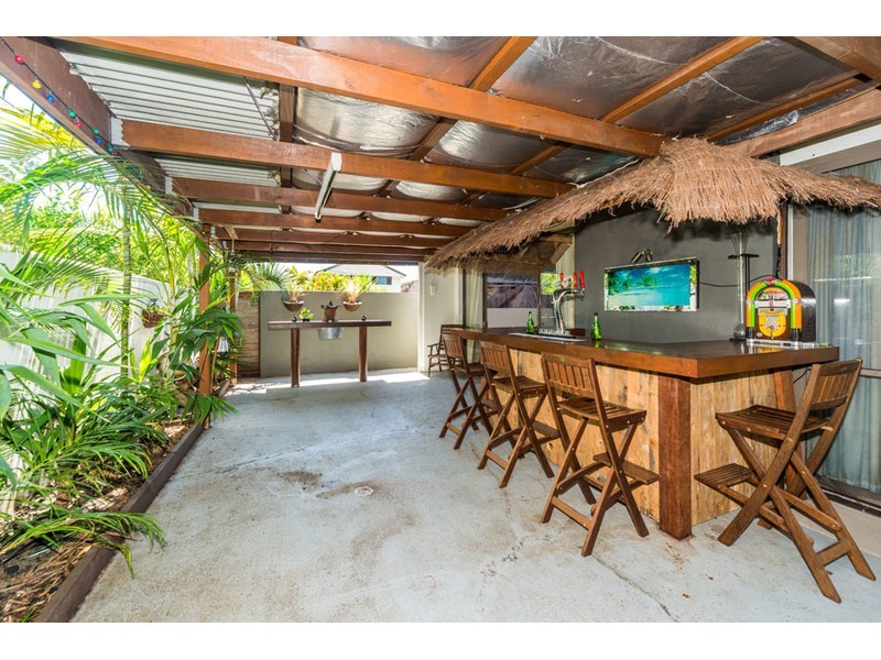 38 Markham Avenue, Runaway Bay QLD 4216