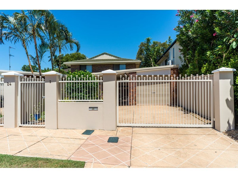 2/24 Loder Street, Biggera Waters QLD 4216