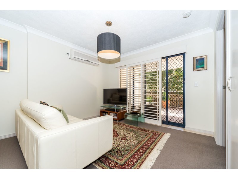 2/35 Loder Street, Biggera Waters QLD 4216