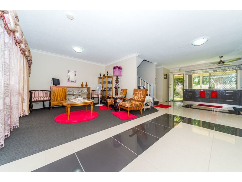 17/469 Pine Ridge Road, Runaway Bay QLD 4216