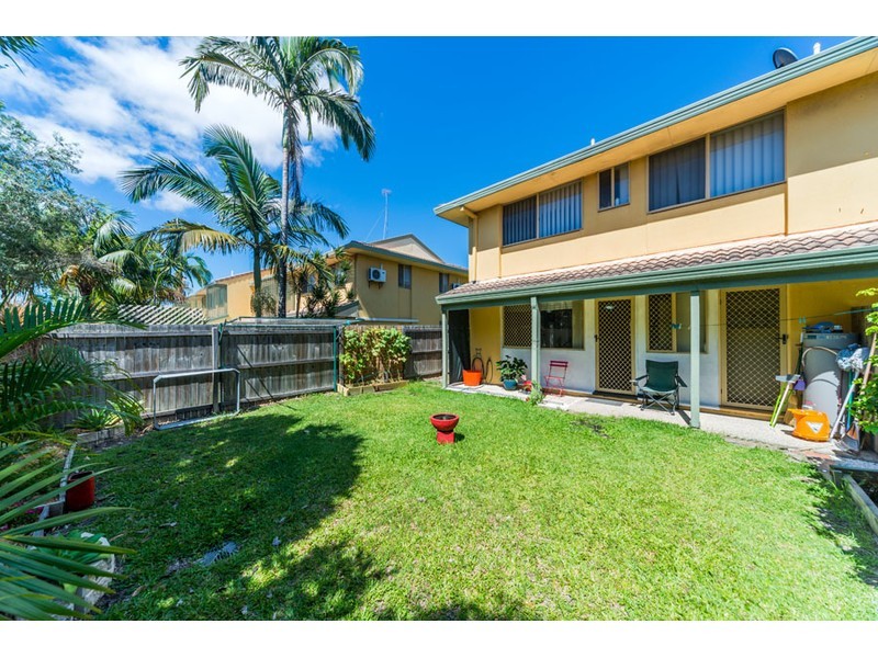 17/469 Pine Ridge Road, Runaway Bay QLD 4216