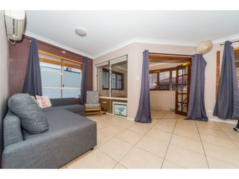 24/89 Bayview Street, Runaway Bay QLD 4216