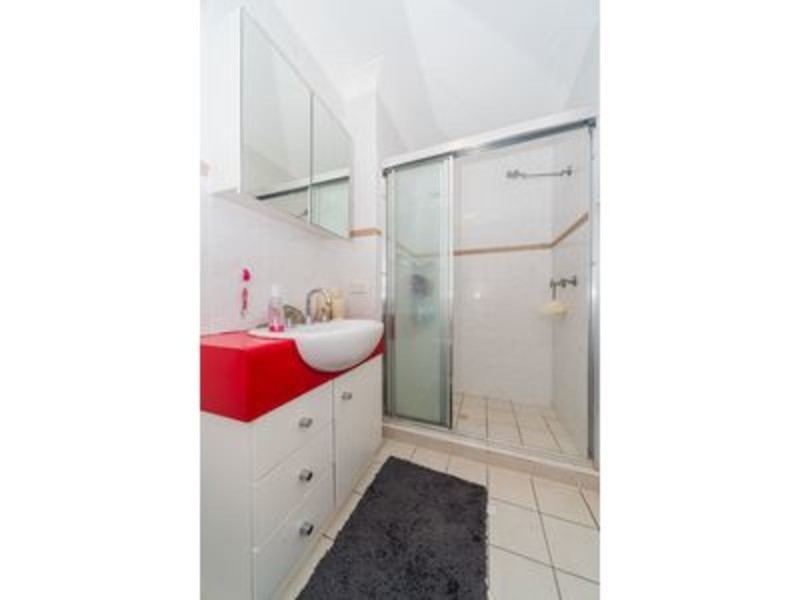 24/89 Bayview Street, Runaway Bay QLD 4216