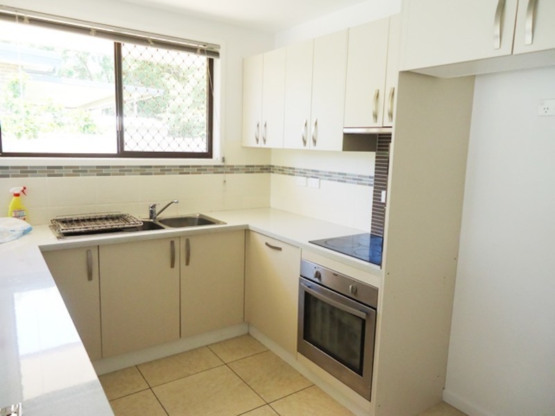 7 Nalkari Street, Coombabah QLD 4216