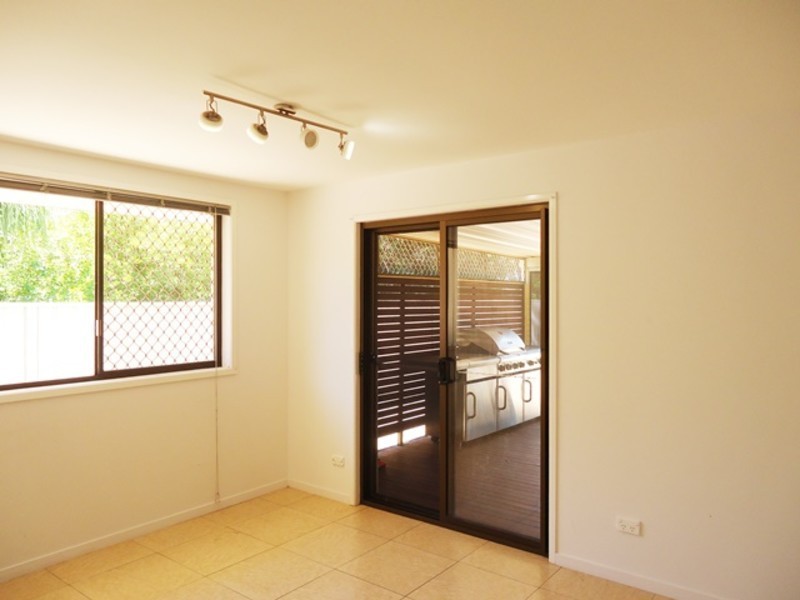 7 Nalkari Street, Coombabah QLD 4216