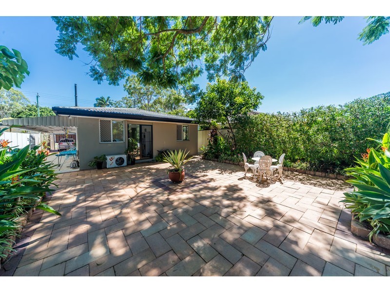 33 Turana Street, Coombabah QLD 4216