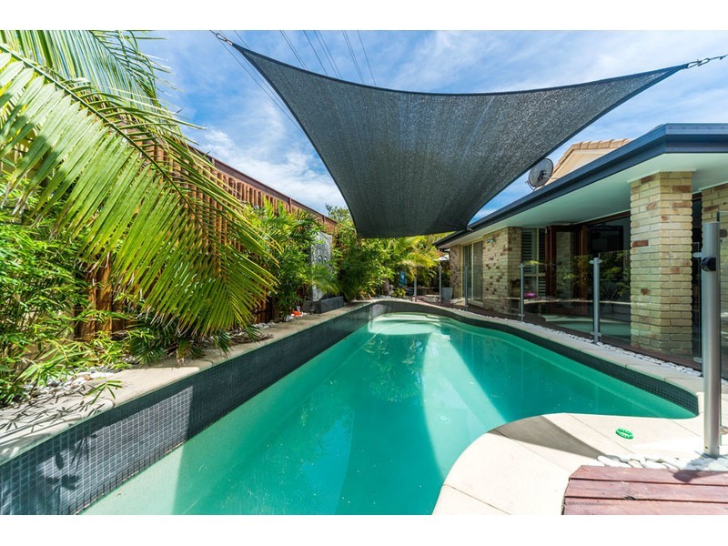1 Sage Court, Runaway Bay QLD 4216