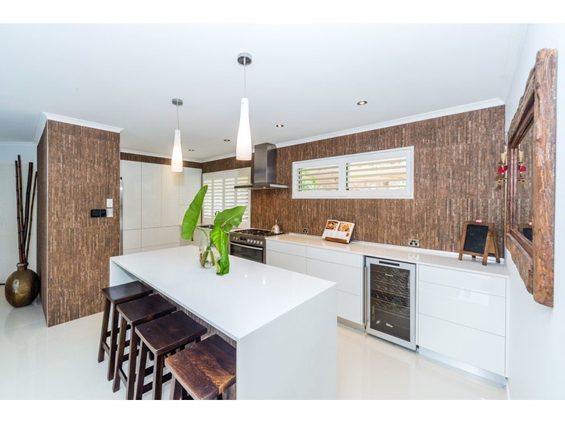 1 Sage Court, Runaway Bay QLD 4216