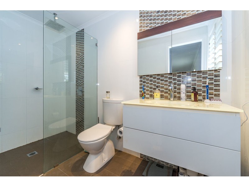 1 Sage Court, Runaway Bay QLD 4216