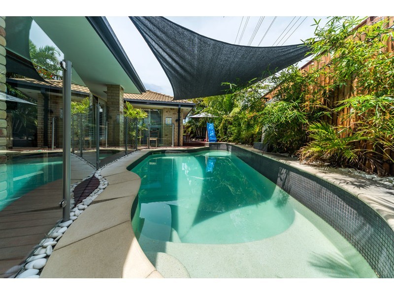 1 Sage Court, Runaway Bay QLD 4216