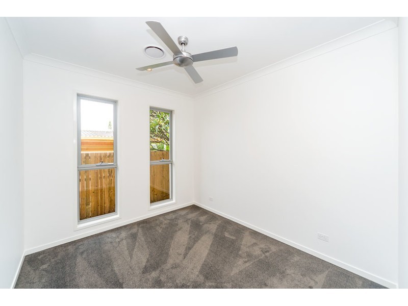 10 Helena Street, Biggera Waters QLD 4216