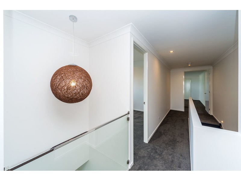 10 Helena Street, Biggera Waters QLD 4216