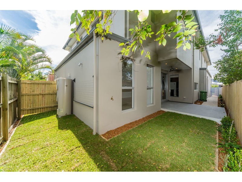 10 Helena Street, Biggera Waters QLD 4216