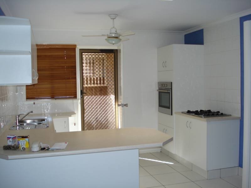 9/13 Stephanie Court, Labrador QLD 4215