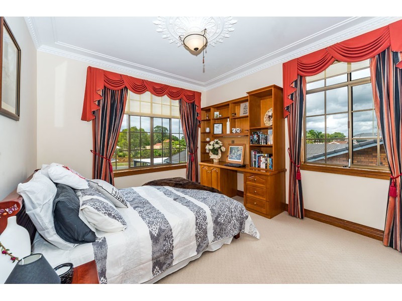 4 Aroa Court, Runaway Bay QLD 4216