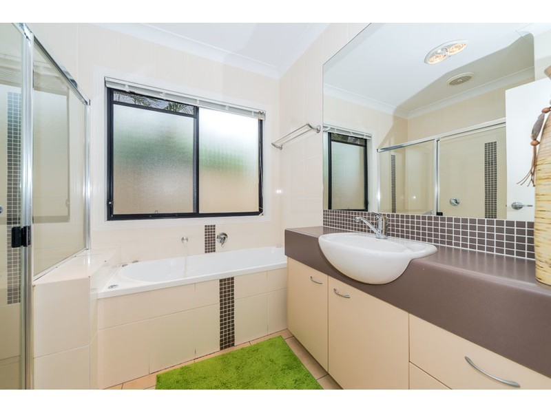 6 Biscay Way, Coombabah QLD 4216