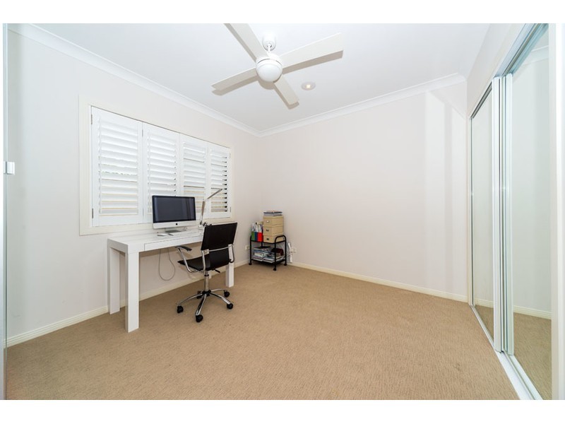 6 Biscay Way, Coombabah QLD 4216