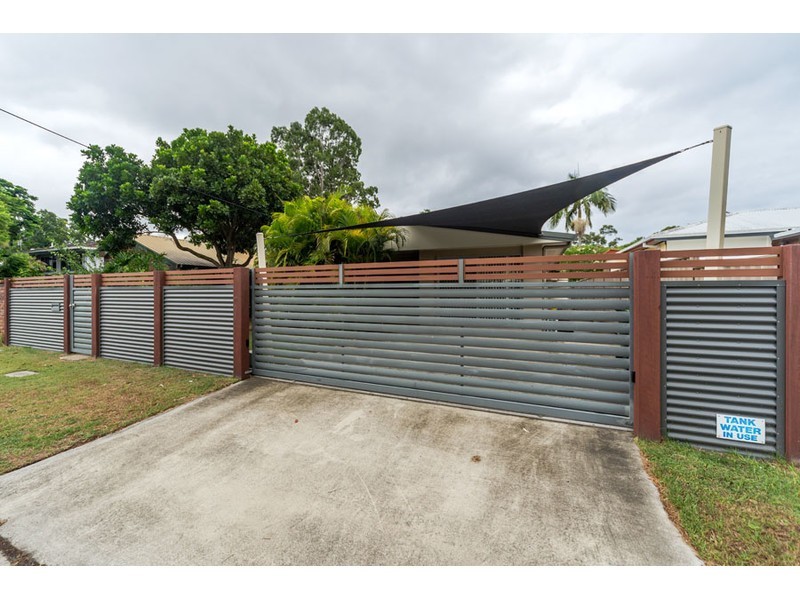 23 Iando Street, Coombabah QLD 4216