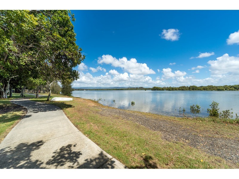 35 Allinga Street, Coombabah QLD 4216