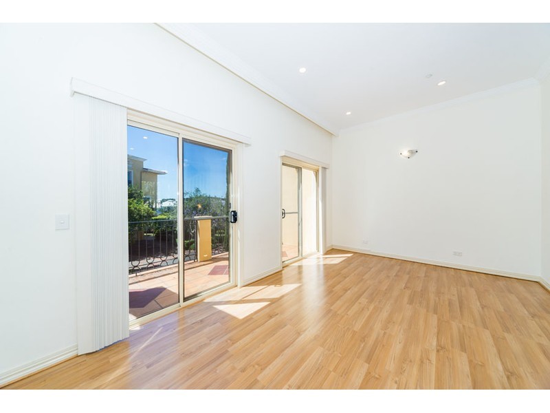 5/14 Pendraat Parade, Hope Island QLD 4212