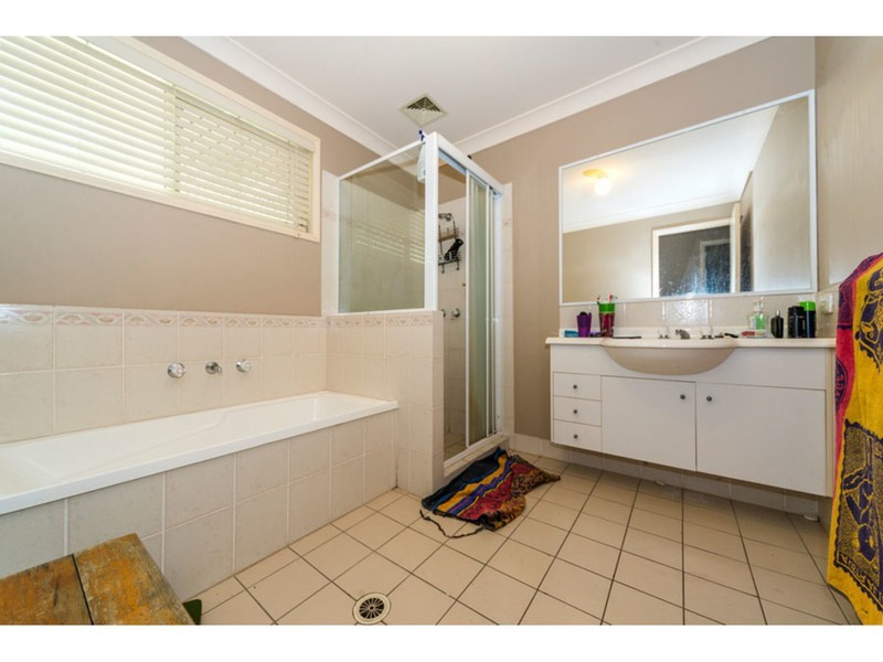 19 Crestridge Crescent, Oxenford QLD 4210