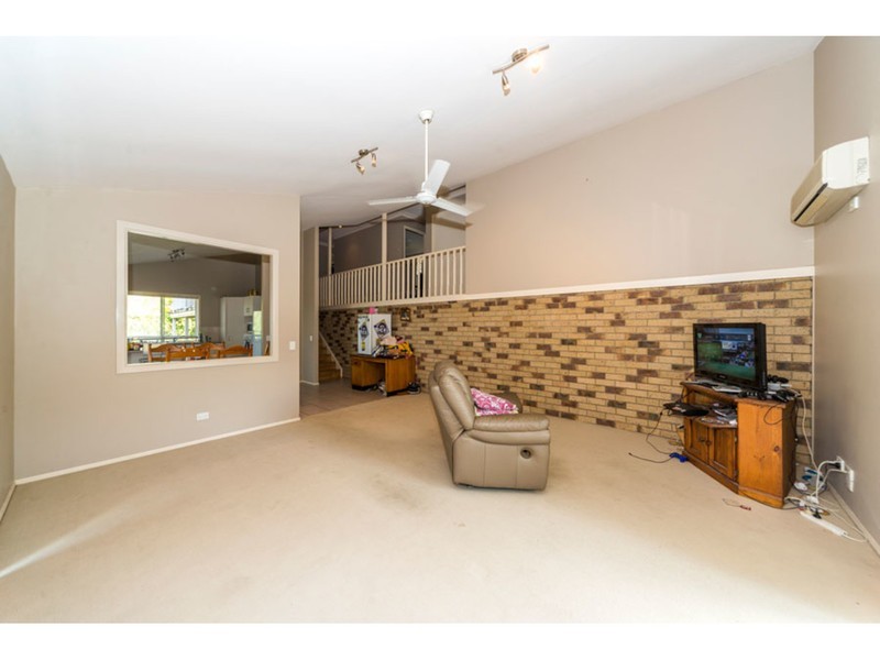 19 Crestridge Crescent, Oxenford QLD 4210