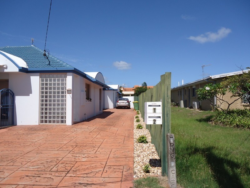 2/193 Bayview Street, Runaway Bay QLD 4216