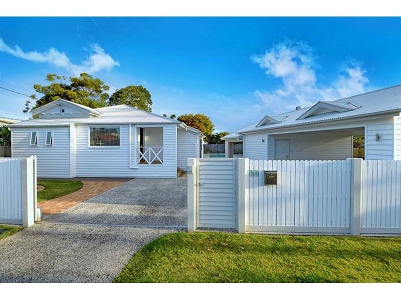 54 Errol Avenue, Paradise Point QLD 4216