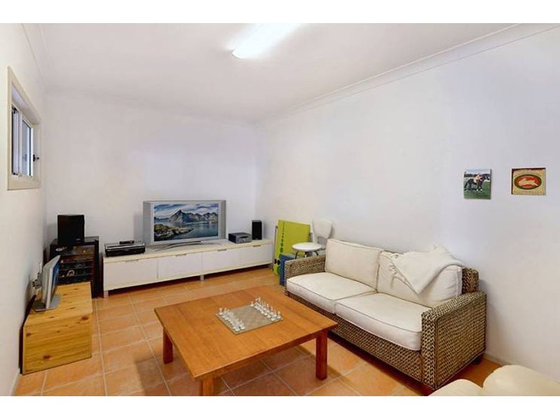 54 Errol Avenue, Paradise Point QLD 4216