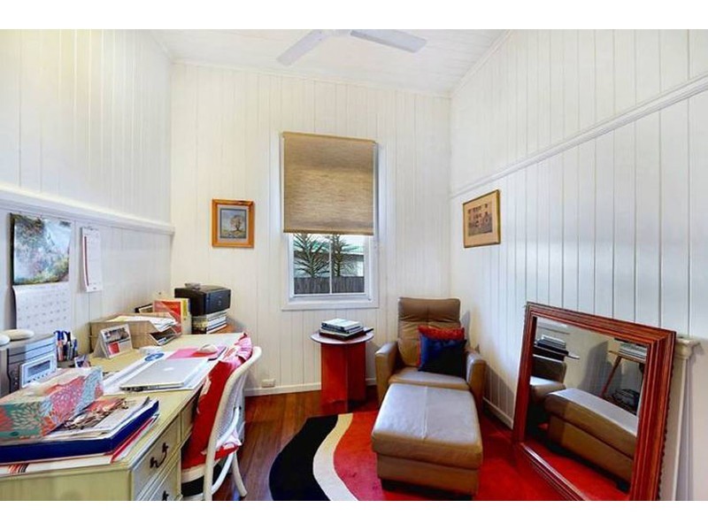 54 Errol Avenue, Paradise Point QLD 4216