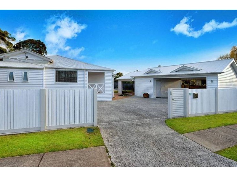 54 Errol Avenue, Paradise Point QLD 4216