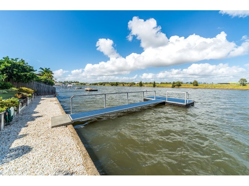 24 Anchorage Way, Biggera Waters QLD 4216