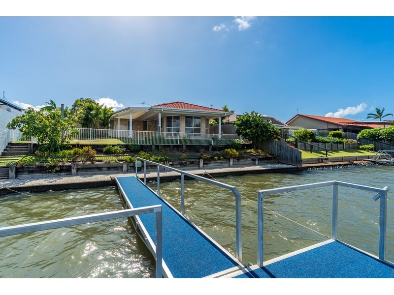 24 Anchorage Way, Biggera Waters QLD 4216
