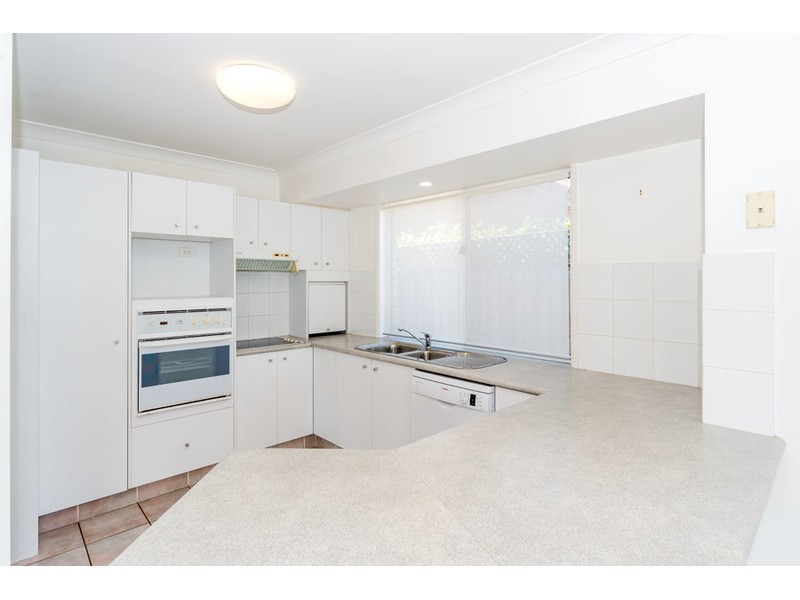 24 Anchorage Way, Biggera Waters QLD 4216