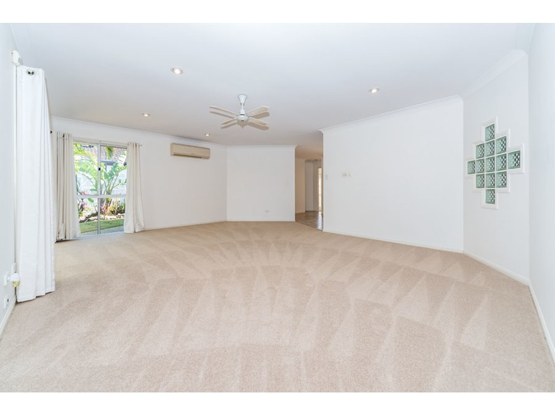 24 Anchorage Way, Biggera Waters QLD 4216